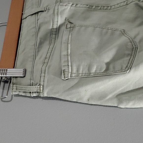 Nine West light green Gramercy skinny ankle fray-hem frayed hem raw hem - Picture 13 of 16